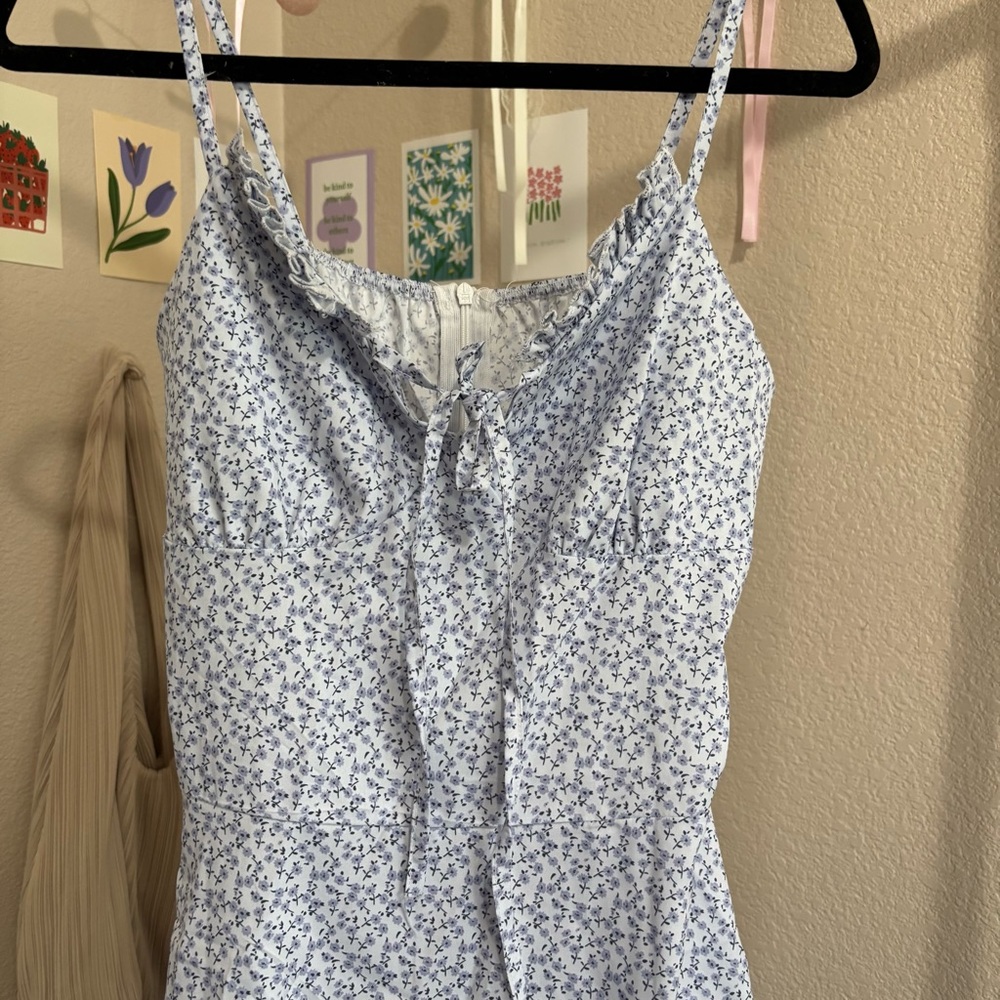 ୨୧ ・゚✧ Flower Print Mini Dress - Picture 2 of 4